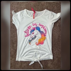 New girls size 7 unicorn shirt.
